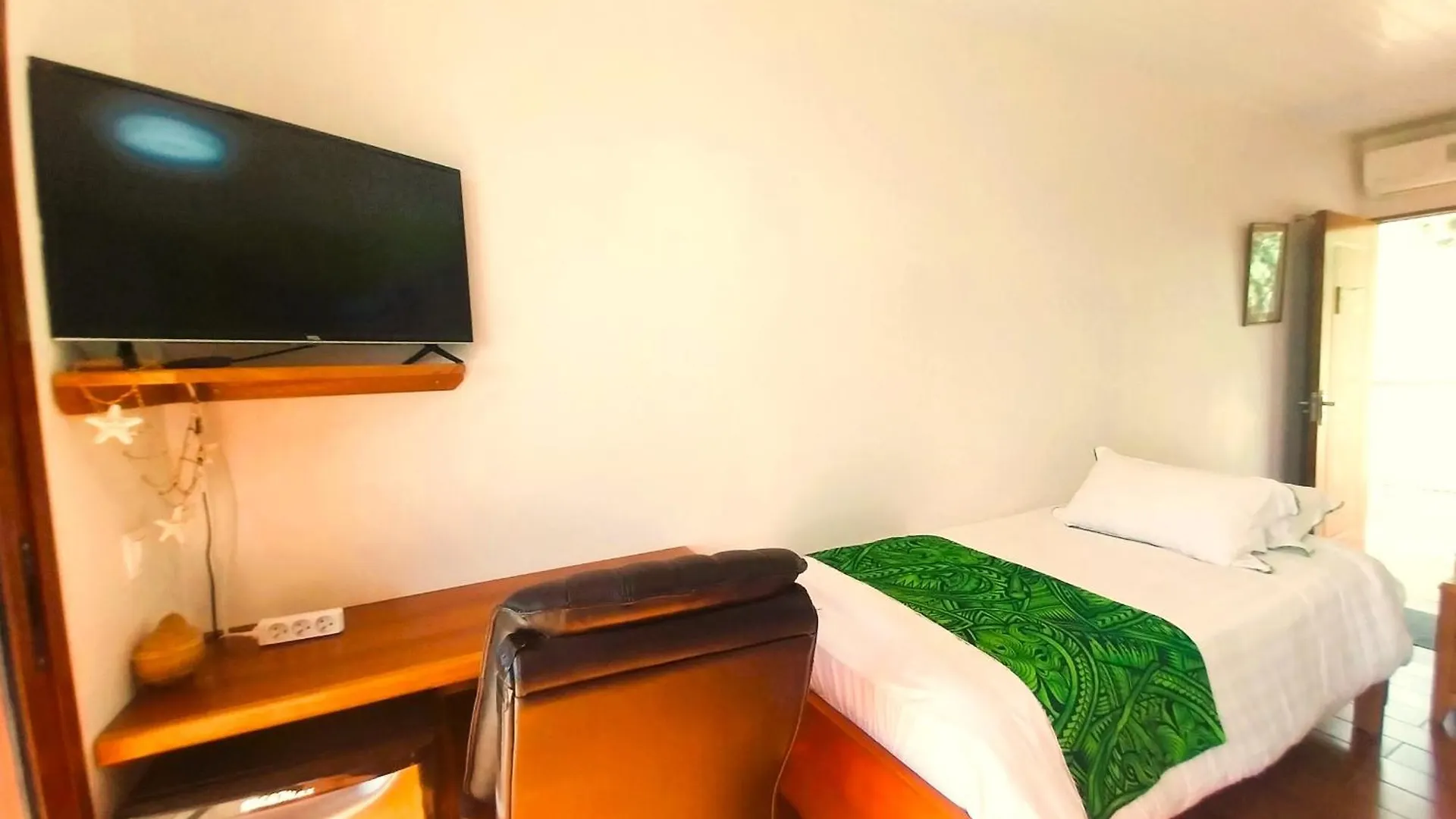 Tahiti Hills Lodge - 12 Pers プナアウィア フランス領ポリネシア